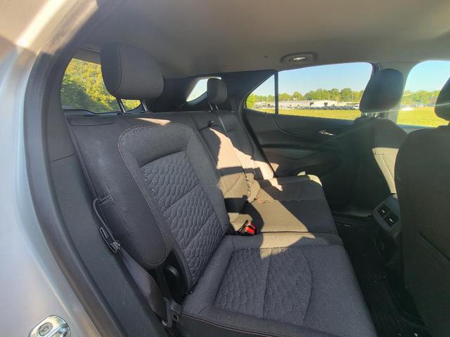 Photo of 2018 Silver Ice Metallic Chevrolet Equinox