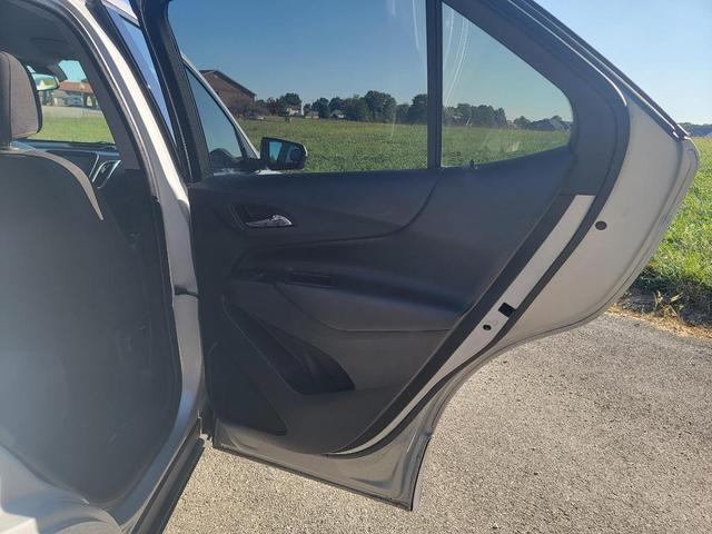 Photo of 2018 Silver Ice Metallic Chevrolet Equinox