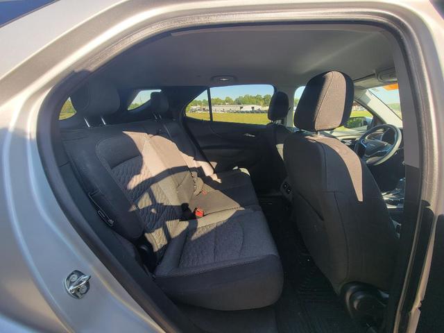 Photo of 2018 Silver Ice Metallic Chevrolet Equinox