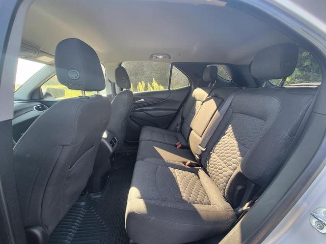 Photo of 2018 Silver Ice Metallic Chevrolet Equinox
