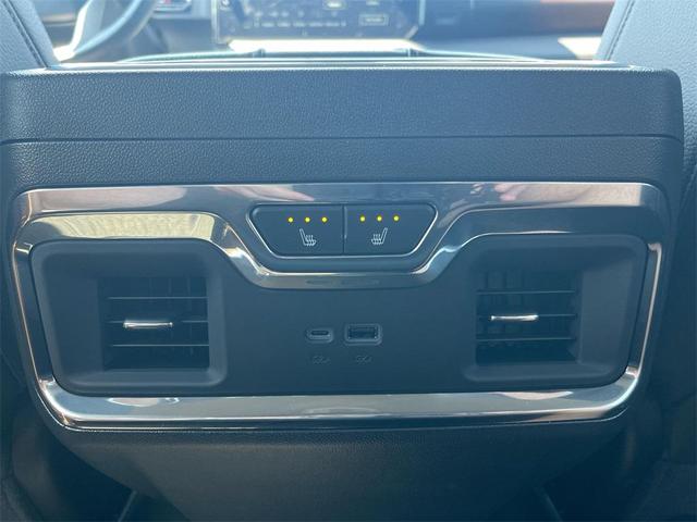 Photo of 2024 Onyx Black GMC Sierra 1500