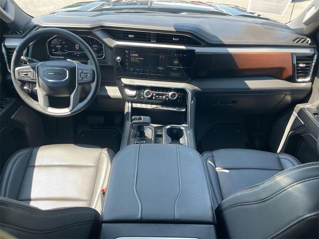 Photo of 2024 Onyx Black GMC Sierra 1500