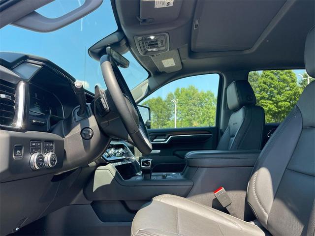 Photo of 2024 Onyx Black GMC Sierra 1500