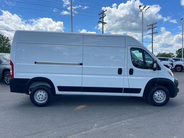 Photo of 2023 Bright White Clearcoat RAM ProMaster 2500