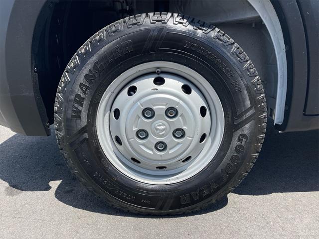 Photo of 2023 Bright White Clearcoat RAM ProMaster 2500