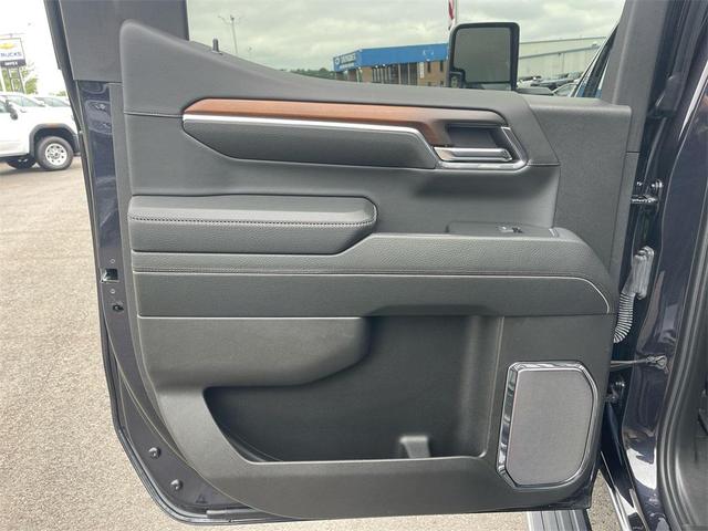 Photo of 2024 Gray GMC Sierra 1500