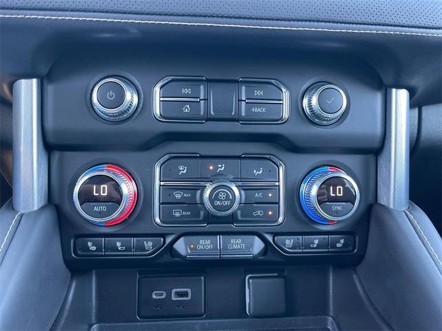 Photo of 2022 White GMC Yukon