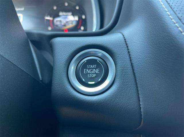 Photo of 2022 White GMC Yukon