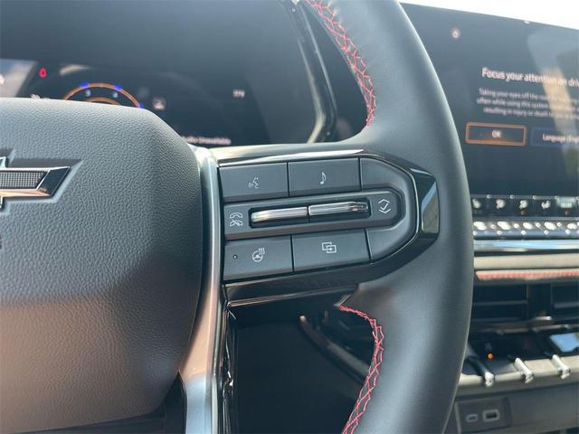 Photo of 2025 Summit White Chevrolet Colorado