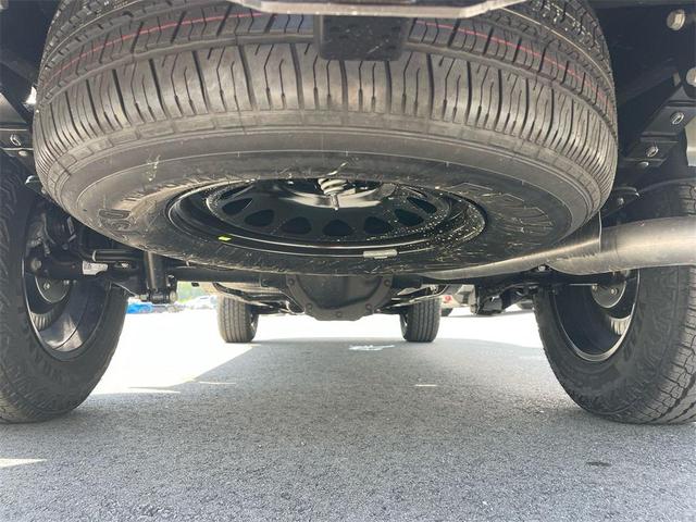 Photo of 2025 Summit White Chevrolet Colorado