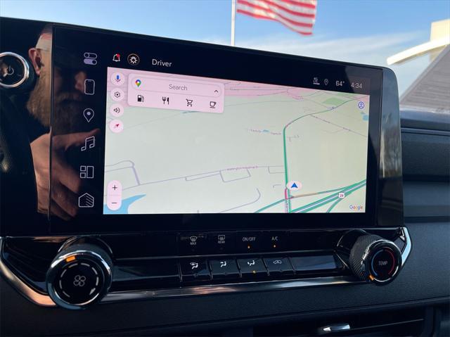Photo of 2023 Summit White Chevrolet Colorado