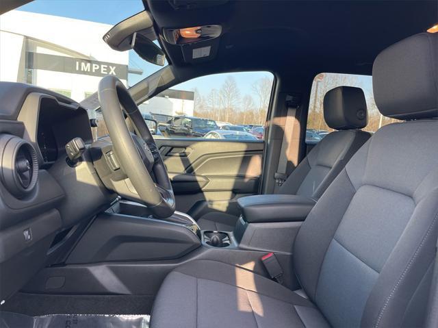 Photo of 2023 Summit White Chevrolet Colorado
