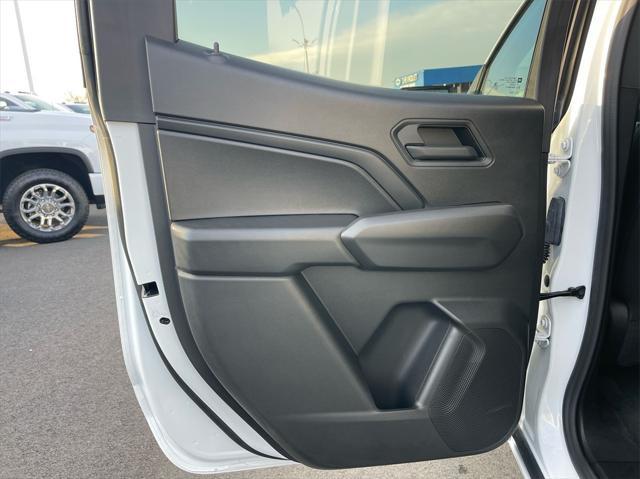 Photo of 2023 Summit White Chevrolet Colorado