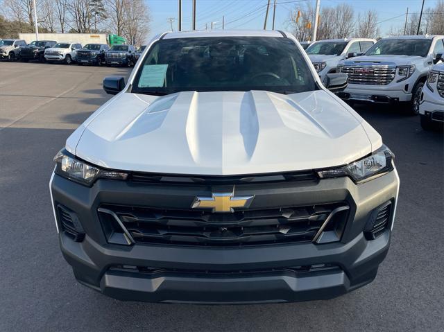 Photo of 2023 Summit White Chevrolet Colorado