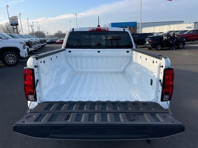 Photo of 2023 Summit White Chevrolet Colorado