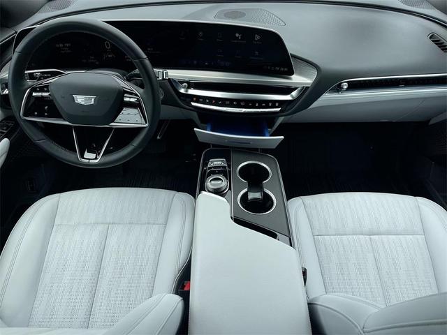 Photo of 2024 Crystal White Tricoat Cadillac LYRIQ