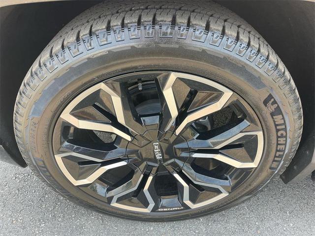Photo of 2025 Onyx Black GMC Sierra EV