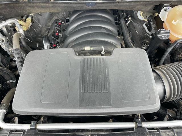 Photo of 2022 White GMC Yukon