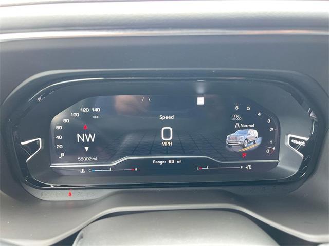 Photo of 2022 White GMC Yukon
