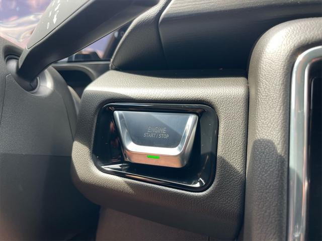 Photo of 2025 White GMC Yukon