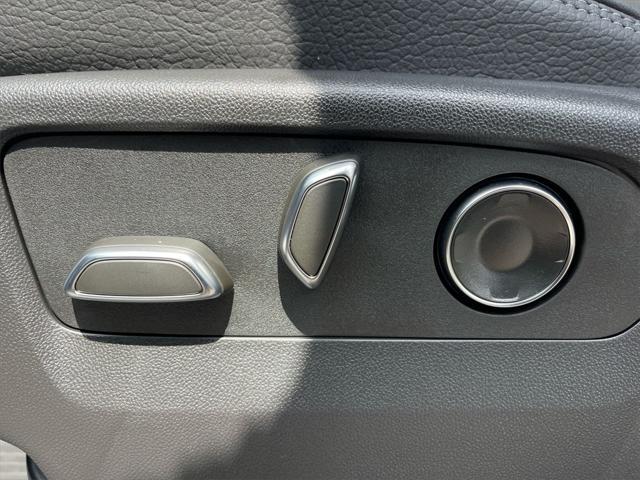 Photo of 2025 White GMC Yukon