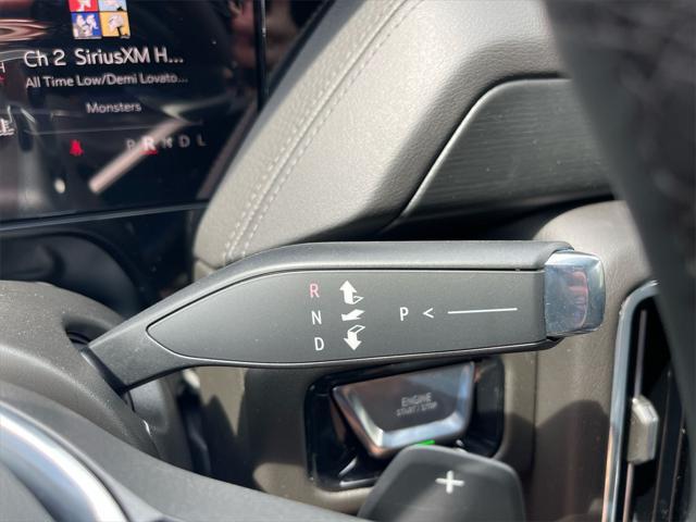 Photo of 2025 White GMC Yukon