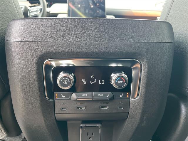 Photo of 2025 White GMC Yukon