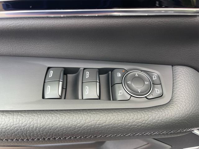 Photo of 2025 White GMC Yukon