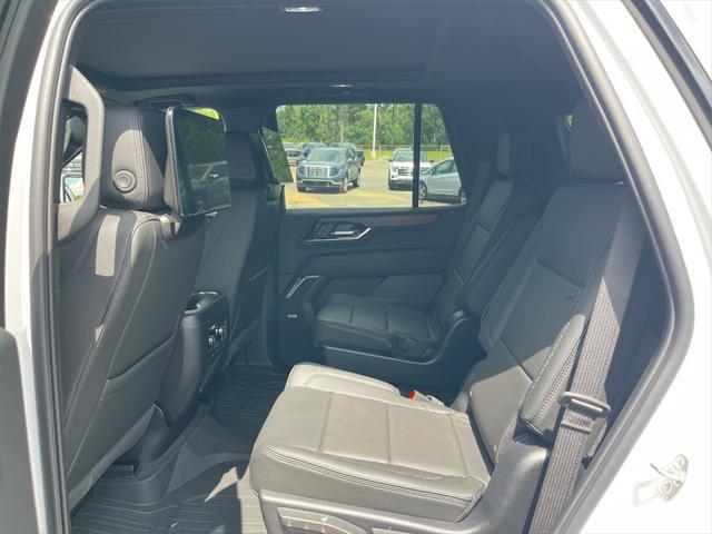 Photo of 2025 White GMC Yukon