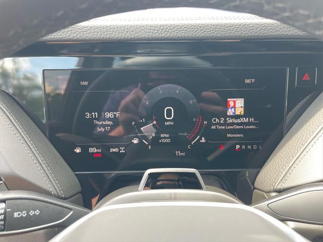 Photo of 2025 White GMC Yukon