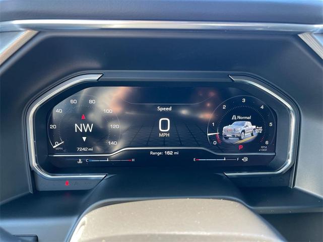 Photo of 2024 White GMC Sierra 1500