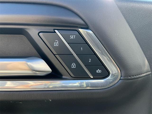 Photo of 2024 White GMC Sierra 1500