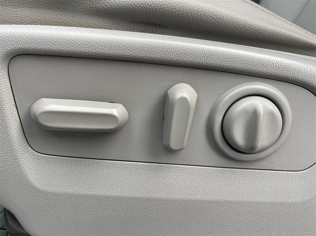 Photo of 2019 White GMC Sierra 1500