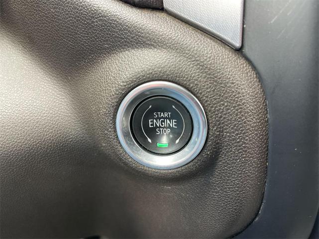Photo of 2019 White GMC Sierra 1500