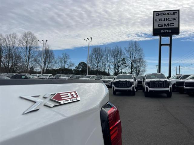 Photo of 2019 White GMC Sierra 1500