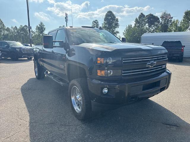 Photo of 2019 Black Chevrolet Silverado 2500