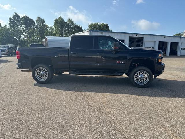 Photo of 2019 Black Chevrolet Silverado 2500