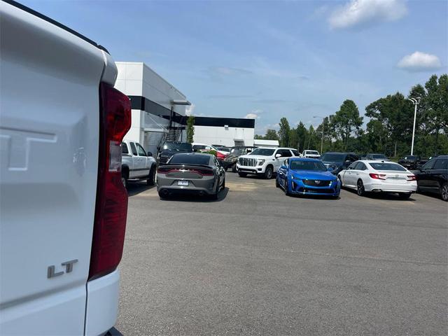 Photo of 2022 Summit White Chevrolet Silverado 1500
