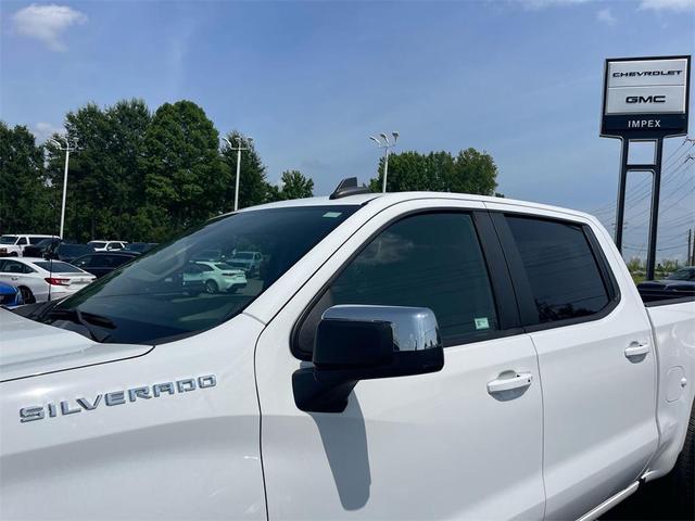Photo of 2022 Summit White Chevrolet Silverado 1500