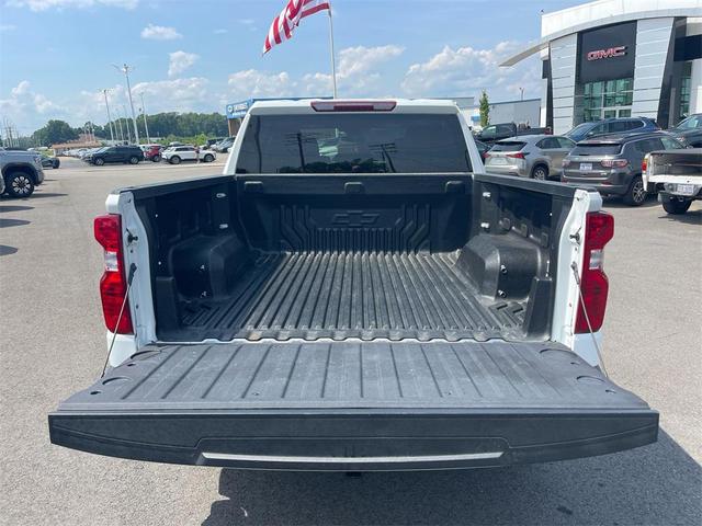Photo of 2022 Summit White Chevrolet Silverado 1500