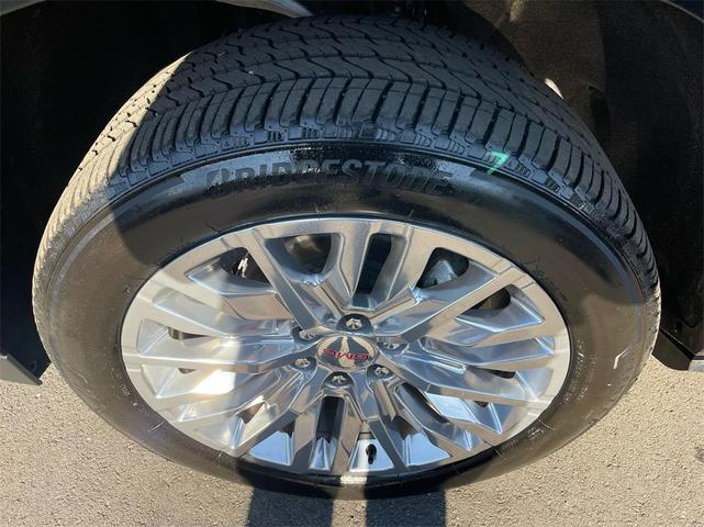 Photo of 2024 Onyx Black GMC Yukon