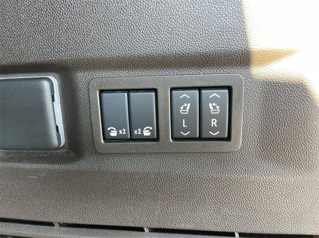 Photo of 2024 Onyx Black GMC Yukon