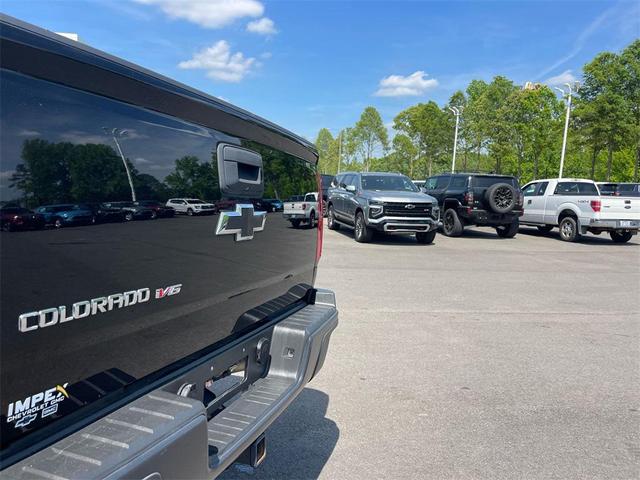 Photo of 2020 Black Chevrolet Colorado