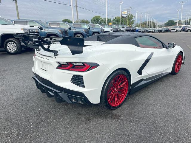 Photo of 2024 Arctic White Chevrolet Corvette