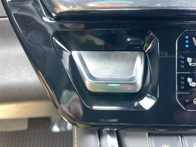 Photo of 2024 White Frost Tricoat GMC Sierra 1500