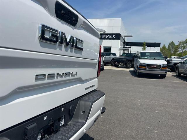 Photo of 2024 White Frost Tricoat GMC Sierra 1500
