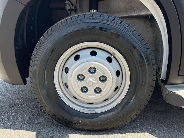 Photo of 2023 Bright White Clearcoat RAM ProMaster 2500