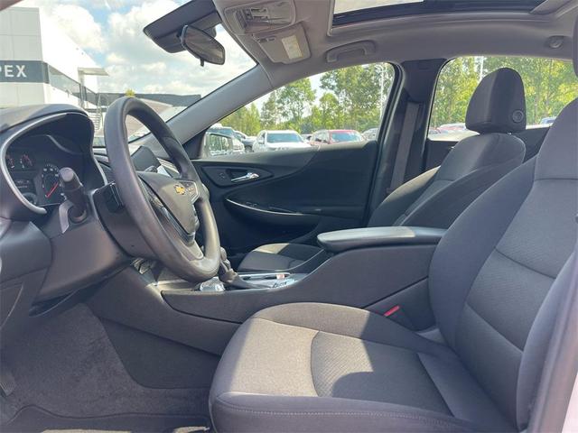 Photo of 2024 Summit White Chevrolet Malibu