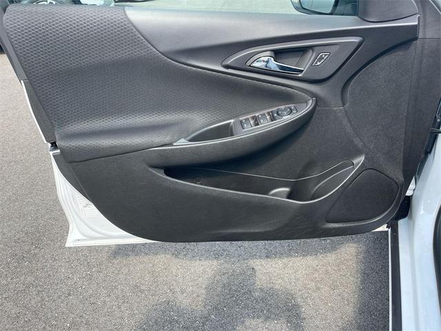 Photo of 2024 Summit White Chevrolet Malibu