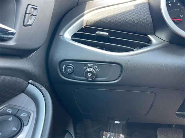 Photo of 2024 Summit White Chevrolet Malibu